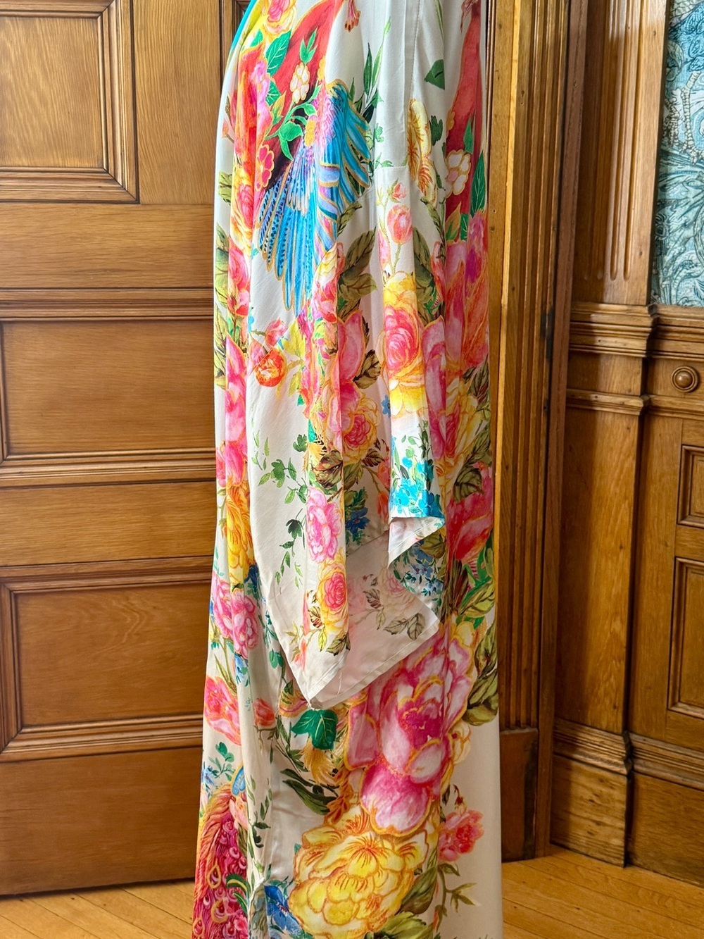 Vibrant Romantic Elegant Floral Earth Angels Maxi Kimono, NWT - Picture 3 of 9